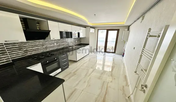 Kuşcağızda Yeni Binada 3+1 Lüx Yapılı Asansörlü Masrafsız 2