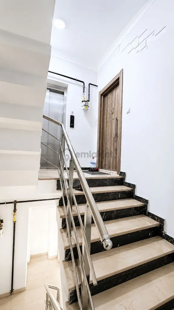 Yalova İsmet Paşa'da Oturuma Ve Yatırıma Uygun Ferah 2+1 2