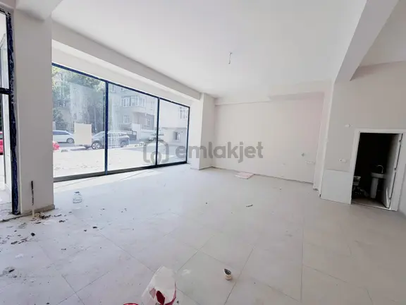Kiralık Yeni Binada İş Yeri 65 Metrekare Cadde Üzeri 45 Bin Tl 1