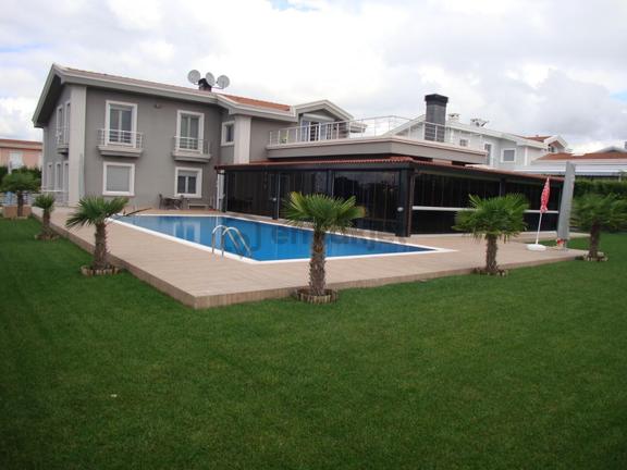Remax Ten Büyükçekmece Karaağaçta Doğa Evlerinde 7+2, Villa 1