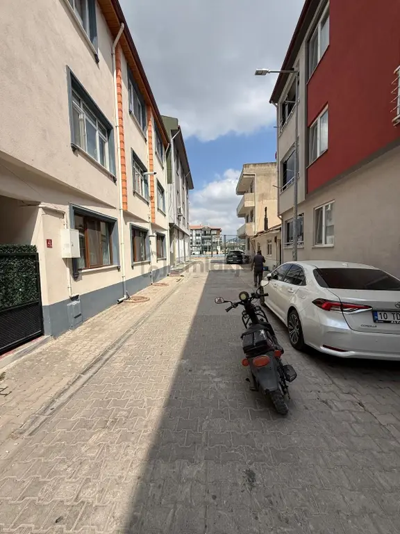Kurtuluş Yüzüncü Yıl Mahallasi Kiralık 2+1 Daire 1