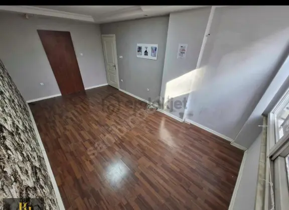 4+1 Barajyolu * Yenibaraj 5-1katı 800aidat Kap.mutfak 180m2 Daire Ofis * İşyeri*araç Takası Olur. 2