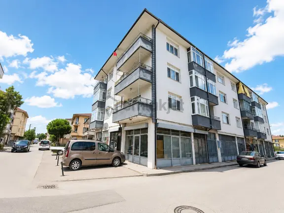 Hak Emlaktan Azmimilli Mahalle'de Şok Şok Şok Satılık 3+1 Daire 2