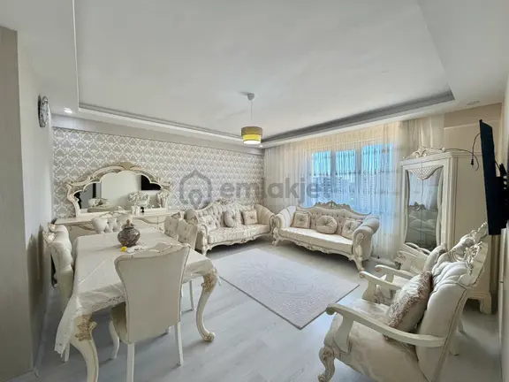 Fabrika Mahallesinde Merkezi Konum Kiralık Temiz Daire 1