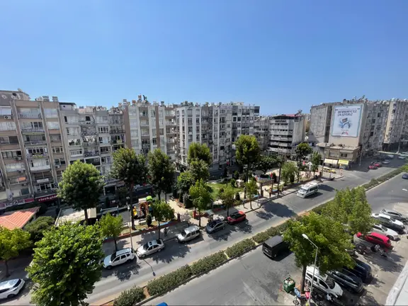 Arda’dan Mersin Akdeniz Bahçe Mah Özgür Çocuk Parkı Karşısı 3+1 2