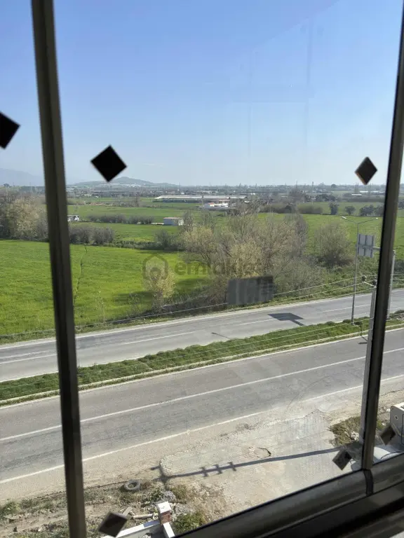 Tire Doğuş Emlaktan Gölet Mevkiinde Kiralık Sıfır Daire 2
