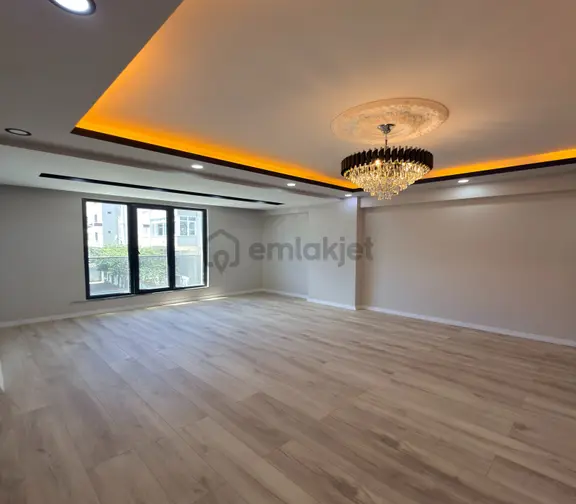 Perşembe Pazarı Dibinde 2+1 Teras Balkonlu Lüks Daire 2