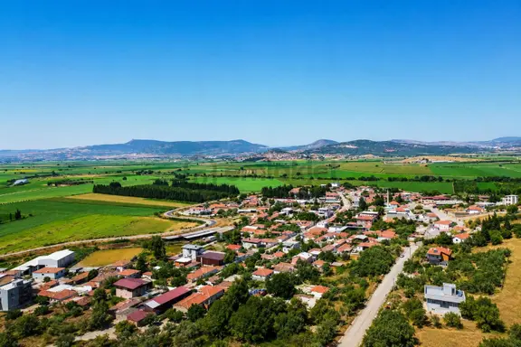 Menemen Maltepe'de Yerleşime Yakın -yol Cepheli Yatırımlık Arsa 1