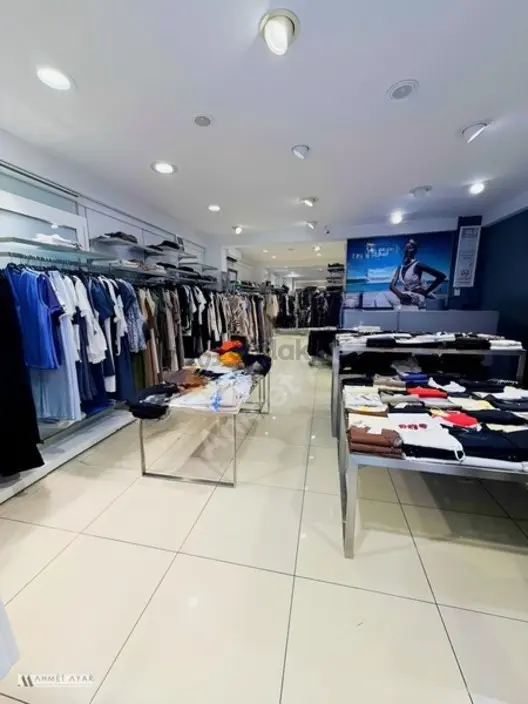 Marmaris'in Kalbinde, Sevgi Yolunda 85 M² Satılık Mağaza 2