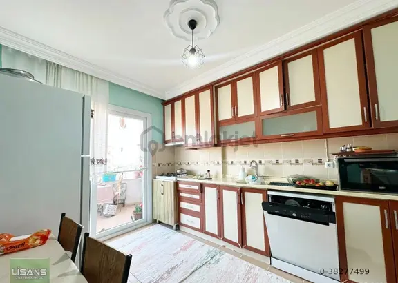Huzurevlerinde Kapalı Mutfak 3+1 Doğalgazlı Geniş Oturumlu Fırsat Daire 1