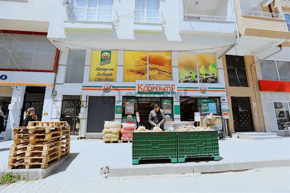 Yahyalı Şehrin Merkezinde Kurumsal Kiracı Lı Satılık Dükkan 2