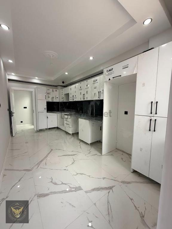 Esenyurt Güzelyurt Mah Marmara Park Avm Yakın Metrobüse Yürüme Mesafesi'nde 3+1 Şık Dairemiz 1
