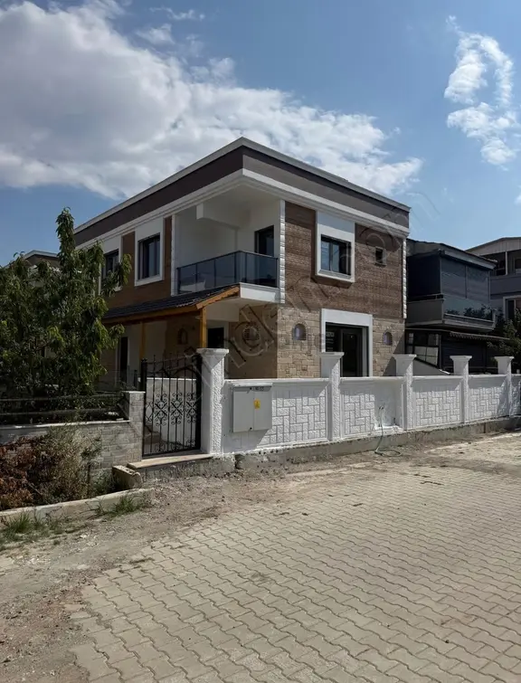 Canyurt Gayrimenkulden Satılık Villa 1