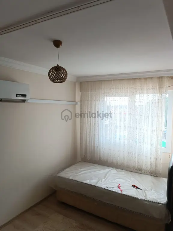 Nazilli Dumlupınar Mahallesinde Eşyalı Kiralık 1+1 Daire 1