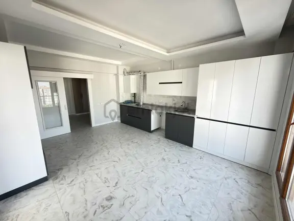 Hasan Akbulut'dan Güngör Caddesinde 4+1 Kiralık Daire 1