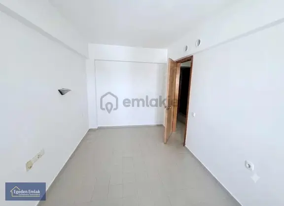 Egeden Emlak Denize 50 Mt Mesafede 1+1 Satılık Daireler 2