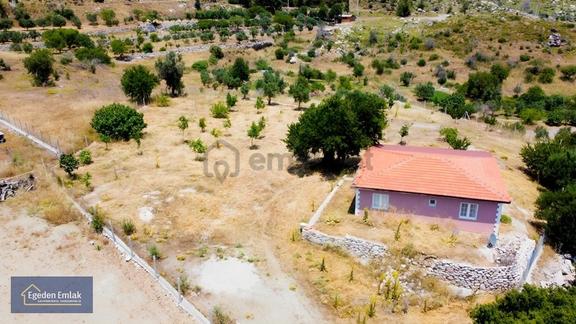 Egeden Emlaktan İçinde 100 M2 2+1 Müstakil Ev Olan 3425 M2 Arazi 1