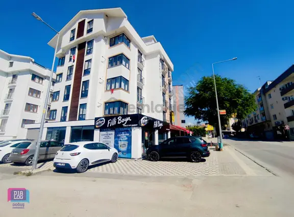 Koza Caddesinde Marketin Yanında Durak Önünde Kiralık 2+1 Daire 1