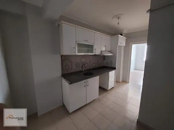 Seylap Caddesi Yakınında Asansörlü Satılık 1+1 Daire 1