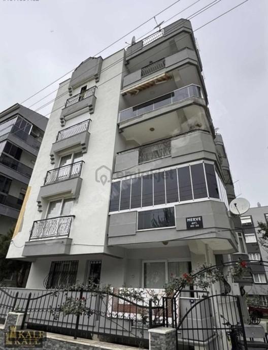 Kale'den Panoramik Manzaralı Şehir Merkezinde Kiralık 4+1 1