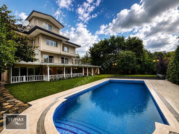 Acarkent'te Düz Girişli, Özel Havuzlu Ultra Lüks Satılık Villa 1