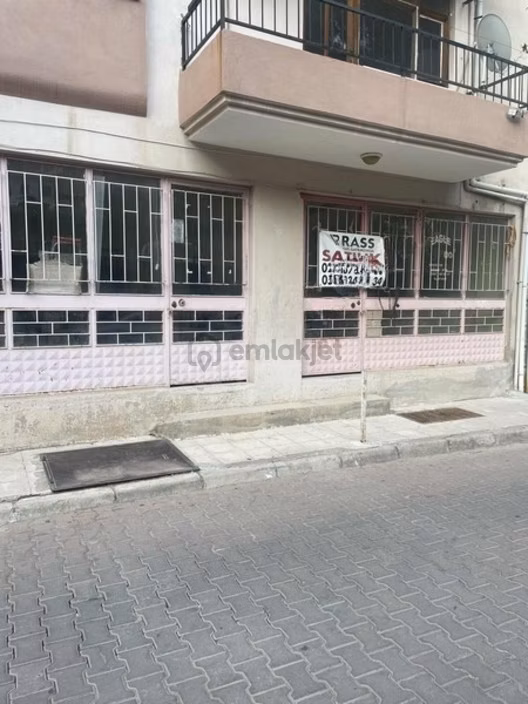 Kemalpaşa Merkezde Satılık Dükkan 1
