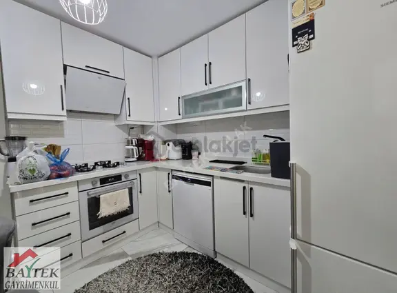 Lizbon Ve Cevizlidere Caddesi Yakını, Yenilenmiş, 1. Katta 3+1 2