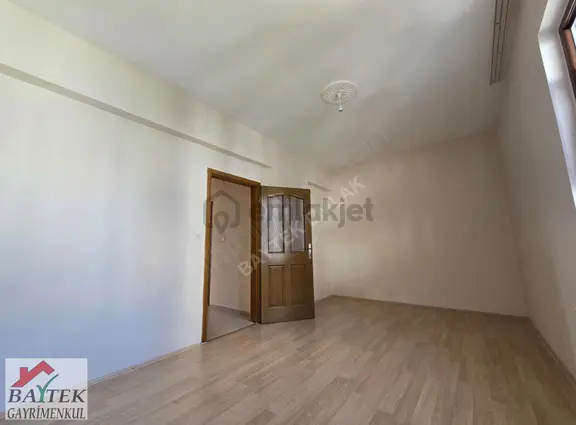 Çakırlar Göbek'te, Başak Sitesi'nde Fırsat Fiyatlı, Ara Kat 3+1! 2