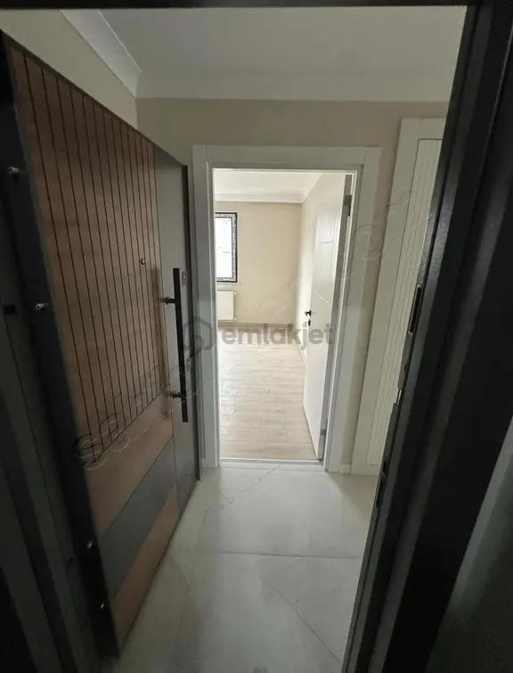 Sultanbeyli Ağrı Caddesinde 90 M² Brüt, 80 M² Net 2+1 Daire 1