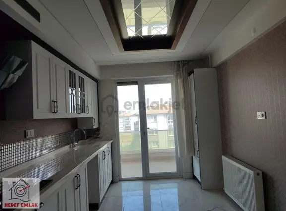 Şehrin En Nezih Sitesi Mareşal'de Sıfır Hiç Kullanılmamış 3+1 2
