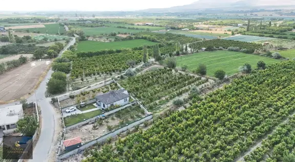 Tolga Gayrimenkul'' 3370m² Harika Konumda Villa İmarlı Arsa 2