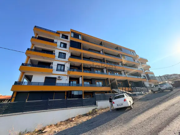 Atatürk Mahallesi'nde Havuzlu Kapalı Otoparklı 4+1 Dubleks Daire 1