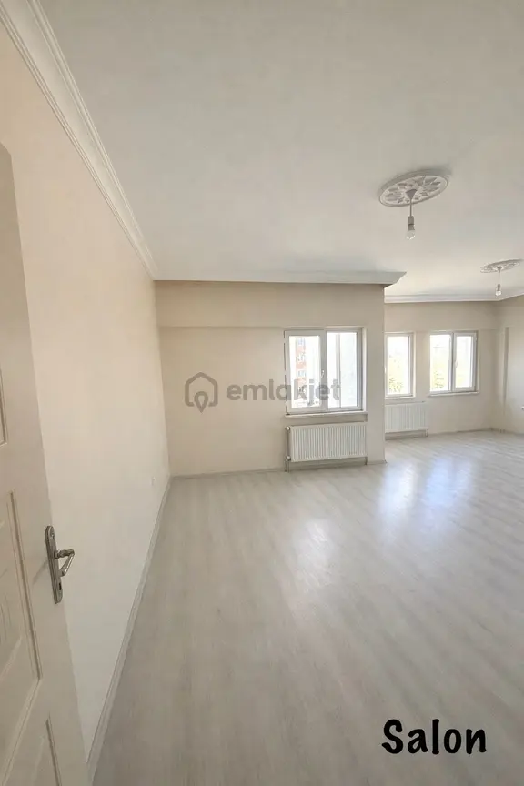 Sahibinden 3+1 Çok Geniş Bakımlı İçi Yapılı Masrafsız Hemen Taşınmaya Uygun Daire 2