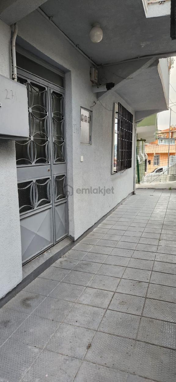 Tarabya Cumhuriyet Mahallesinde Temiz Oturuma Hazır 3+1 Kiralık Daire 1