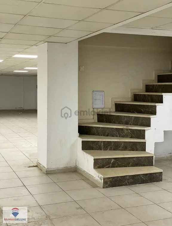 Derince Dumlupınar Mahallesinde Kiralık 280 M2 Dükkan 1