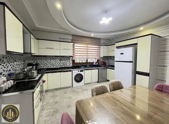 Bağcılar Yeni Hal Civarında Bakımlı Temiz Ara Kat 3+1 Daire 1