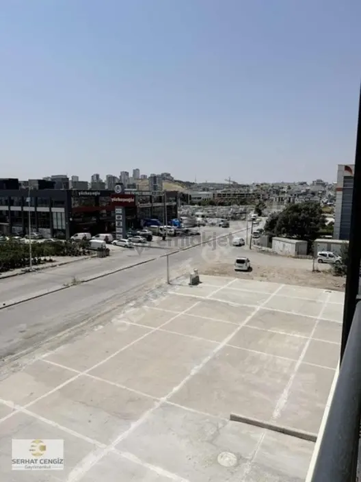 Anadolu Bulvarı Katta 240 M2 Kiralık 1