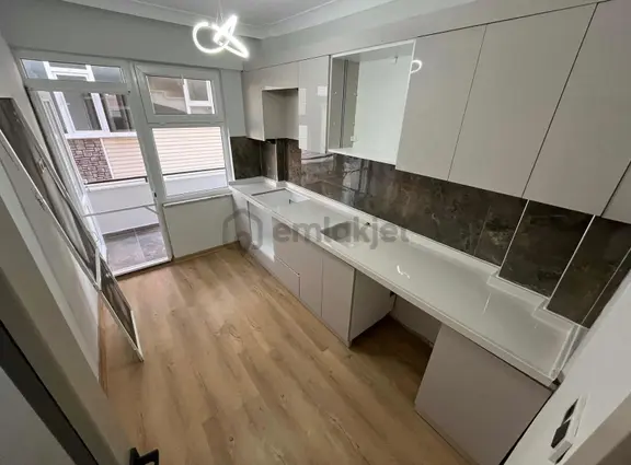Akçay Köşemden Pazar Pazarında Sıfır Masraf 2+1 Satılık Daire 1