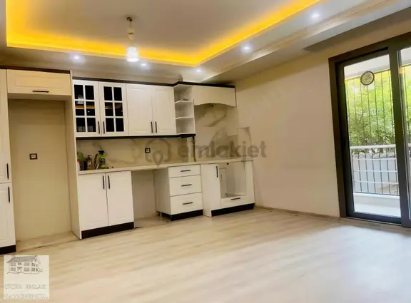 Hafsa Sultanda Kiralık Balkonlu Bahçeli Daire 1