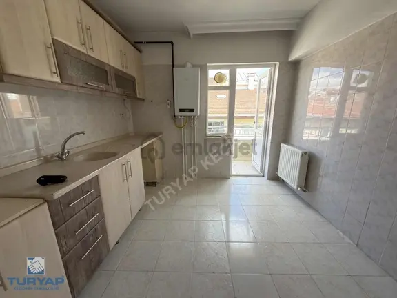 Atapark Göbek'de 3+1 Bağımsız Bakımlı 3.kat Geniş Satılık Daire 1