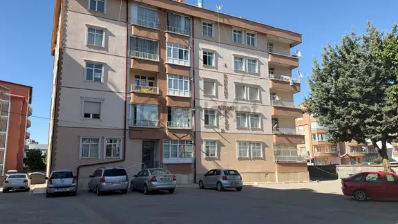 Yazır Mahallesi Otogar Yanı 3+1 Arakat Dairemiz Satılıktır 1