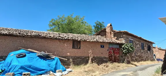 Sahibinden Dalama'da Çift Tapulu Yatırımlık Geniş Arsa & Ev 2
