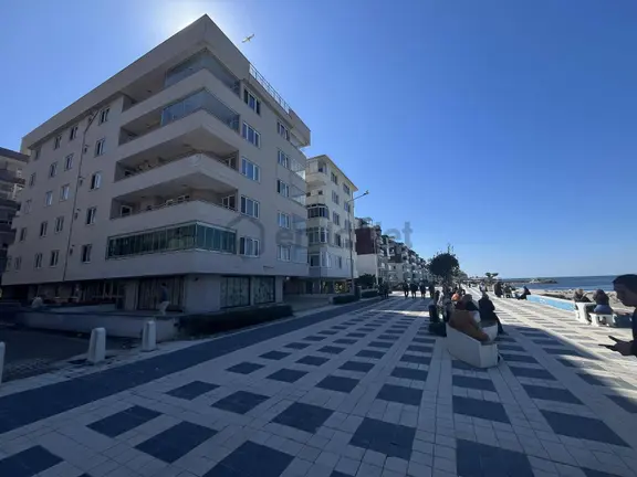Denize Sıfır Satılık Komple Bina( 10 Adet 3+1 - 140 M2 ) 1