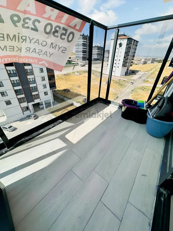 Sym'den Saraycık'da Site İçi Lüx Eşyalı Kiralık 1+1 Daire 2