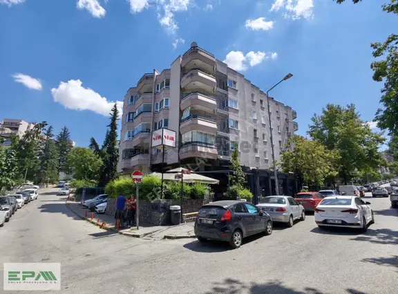 Çankaya Üsküp Caddesinde 2. Katta Asansörlü, Bakımlı 4+1 Ofis 2