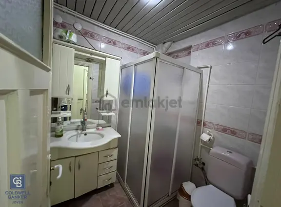 Aydınlıkevlerde Altınparka Yürüme Mesafesinde 2+1 2