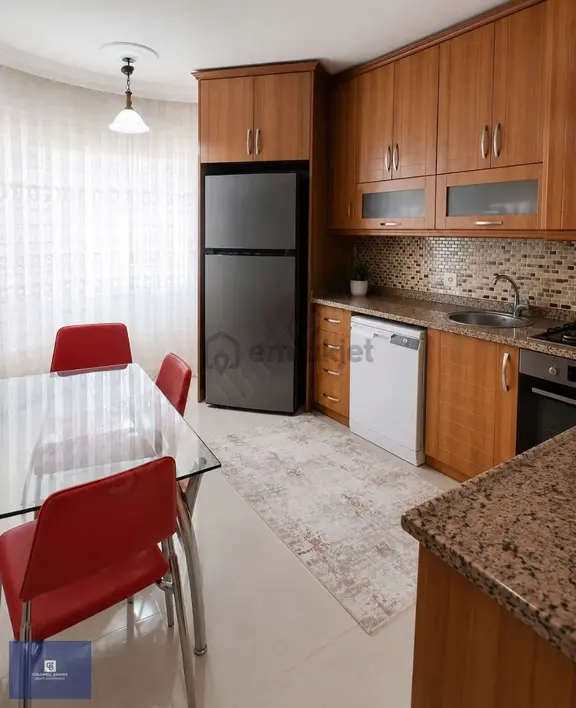 Tire Hürriyet'te 145 M² 3+1 Kiler Ve Otoparklı Satılık Daire 2