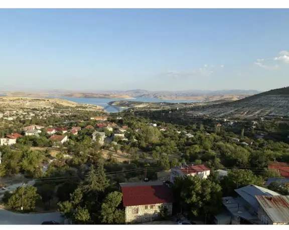 Acil Satılık | Göl Manzaralı | Villa Yatırımına Uygun Arsa 1