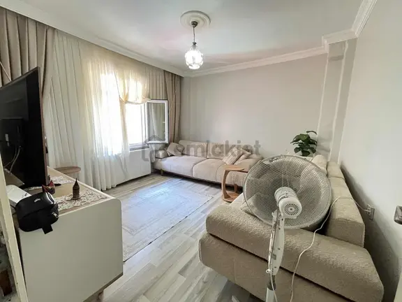 İmren Gayrimenkulden S.çeşme Mh. 2+1 80 M2 Yüksek Giriş Masrafsz 2