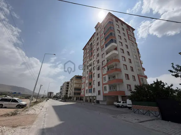 Saray Emlak'tan Satılık Niğde Nar Mah.3+1 Ara Kat Şahane Daireee 1